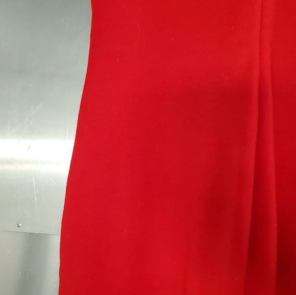 Crimson Body Contour Dress - Picture 3 of 3